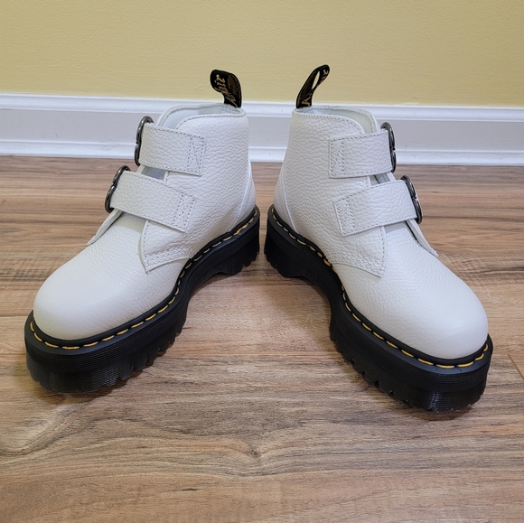 ❤️Dr. Martens, DEVON FLOWER BUCKLE LEATHER PLATFORM BOOTS,size US 7 - Picture 2 of 12